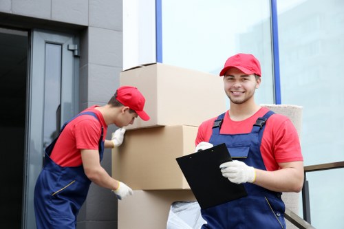 Removal truck hire service for moving home in Watford